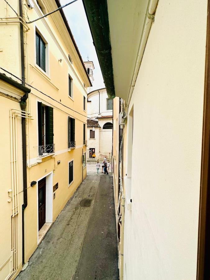 Appartement Ca' Degli Uberti Dimora Storica à Trévise Extérieur photo