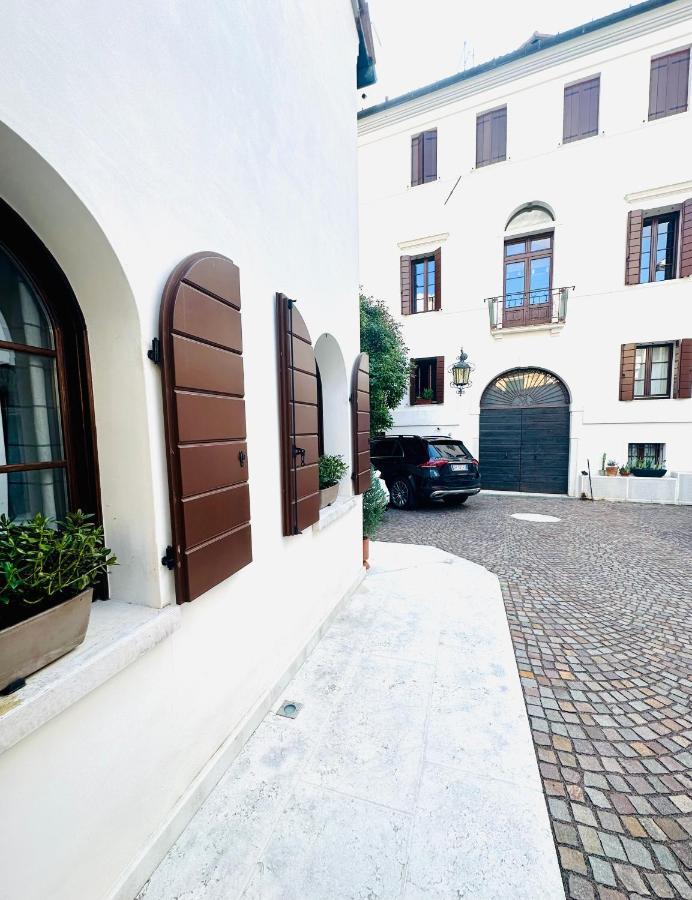 Appartement Ca' Degli Uberti Dimora Storica à Trévise Extérieur photo